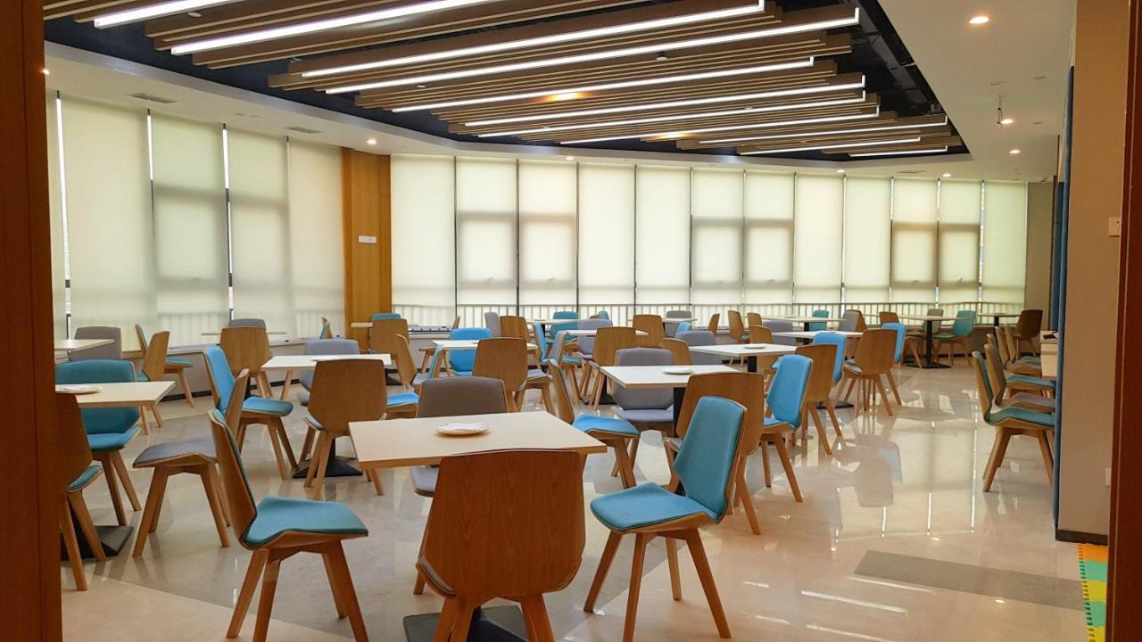 Holiday Inn Express Luoyang Xiyuan Eksteriør billede